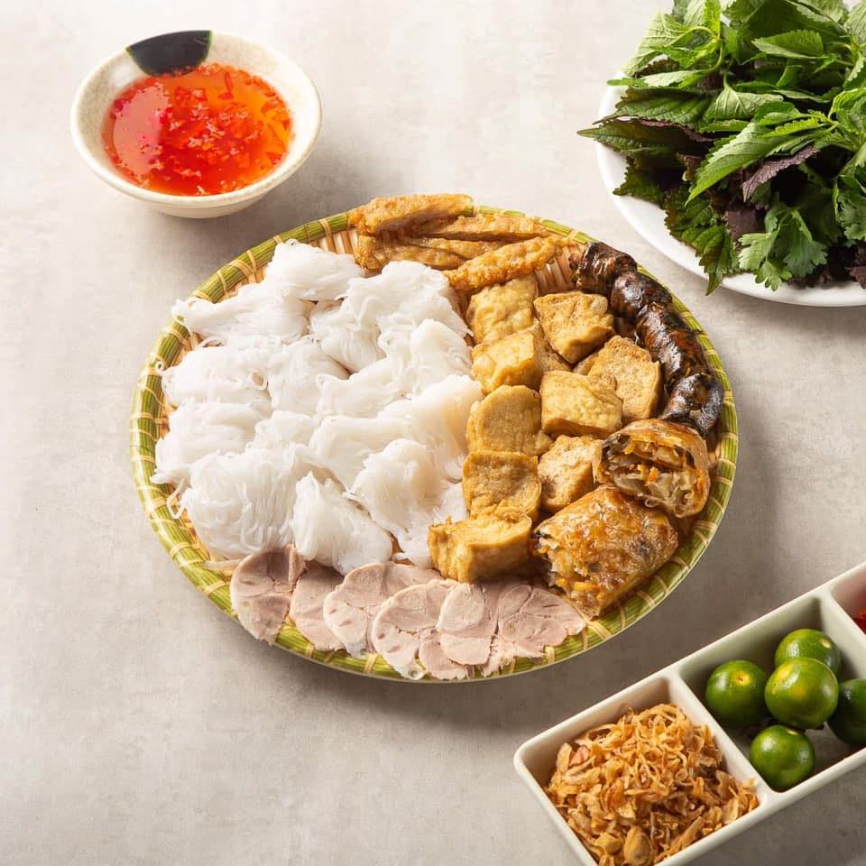BÚN ĐẬU MẸT NÓNG HỔI TẠI QUÁN BÀ THÀNH