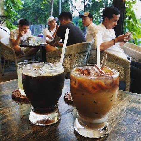 Hata Cafe - Vạn Phúc
