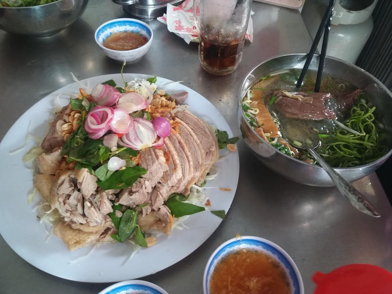 Quán Cây Bàng - Cháo, gỏi vịt - Phạm Văn Hai