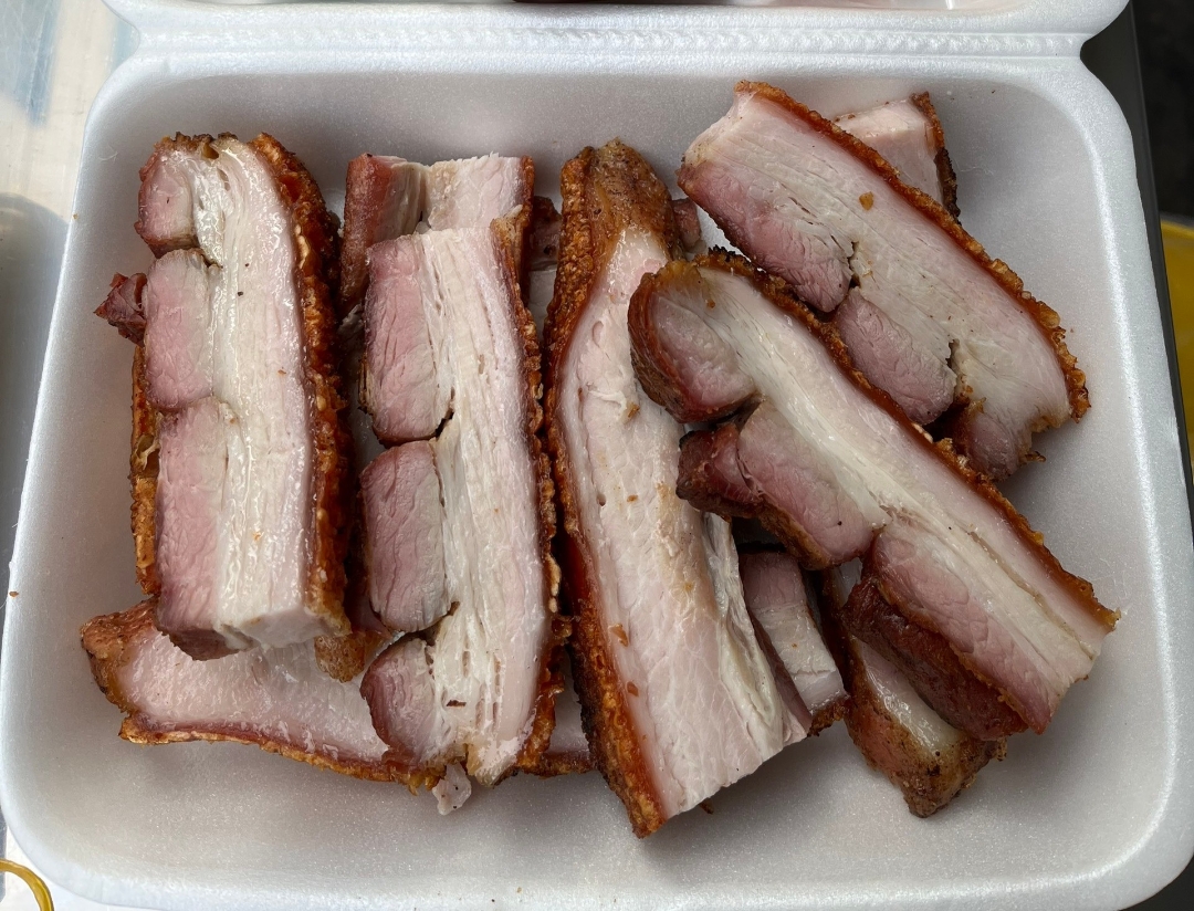 Bánh Mì Heo Quay Lão Trư - Nguyễn Hữu Cầu