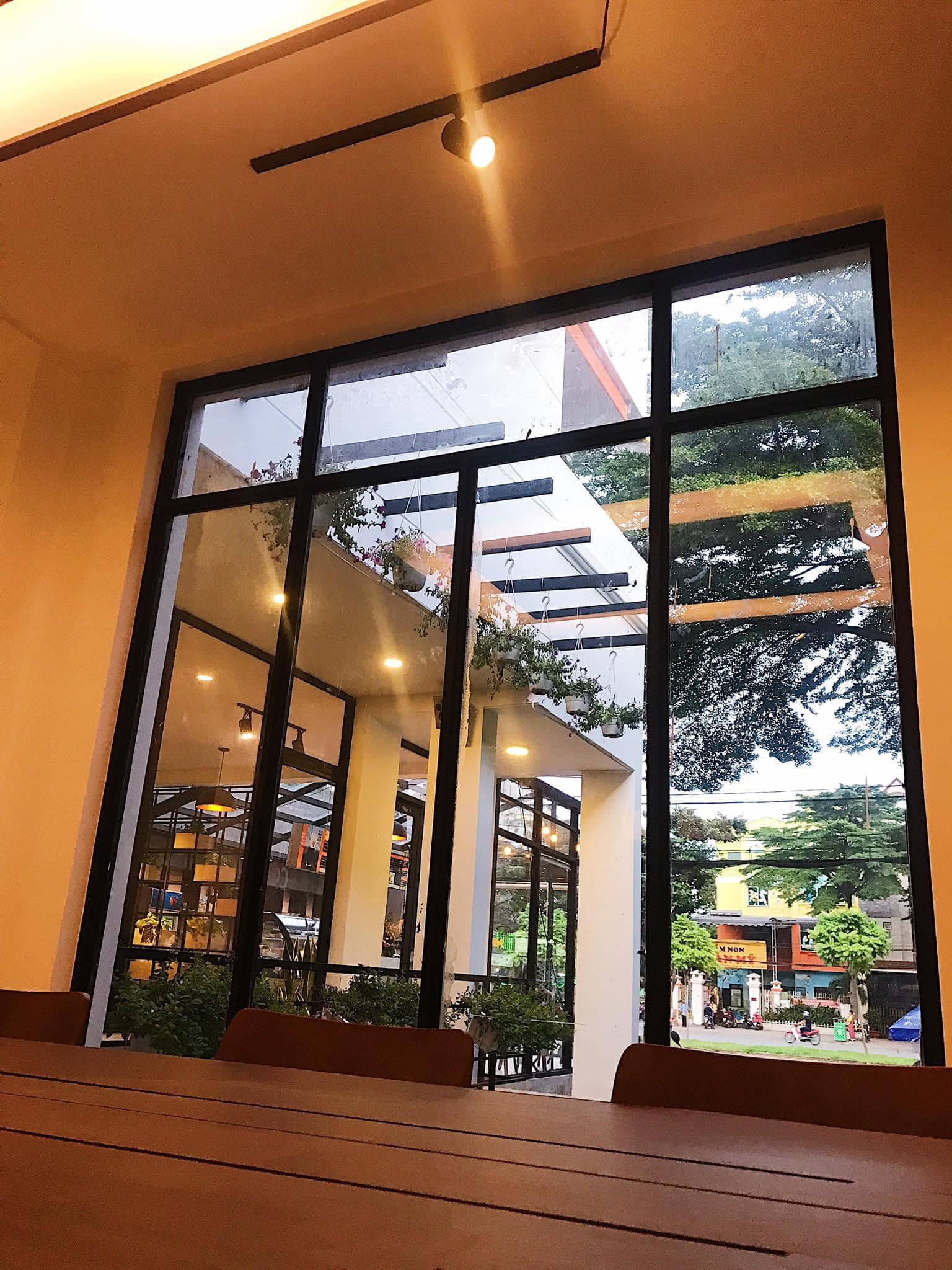 The Coffee X - Vành Đai Trong