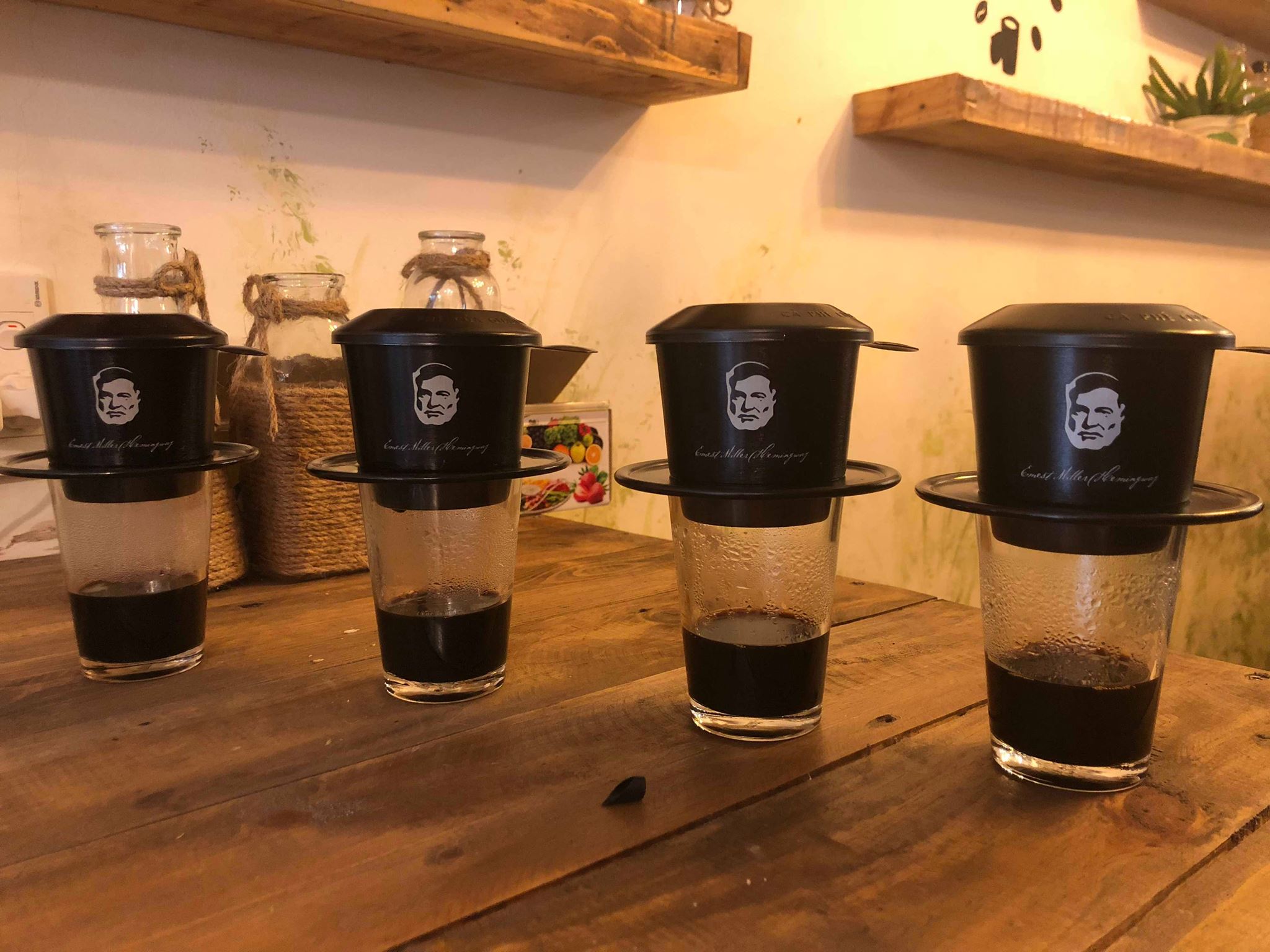 Myn Coffee & Restaurant - Lạc Long Quân