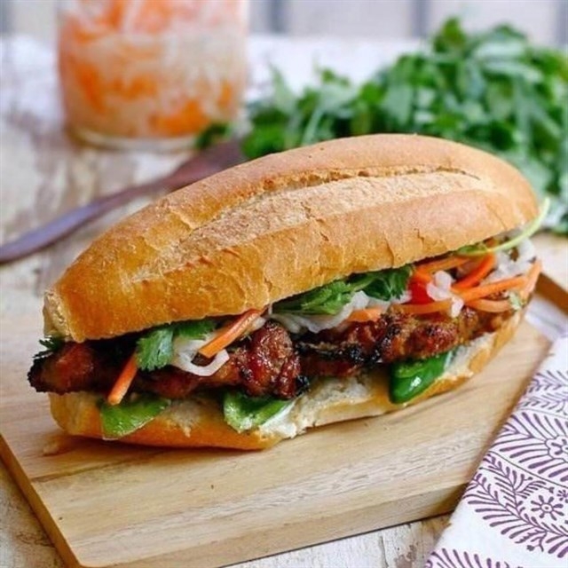 Bánh Mì Hạnh Phúc - Tân Mai