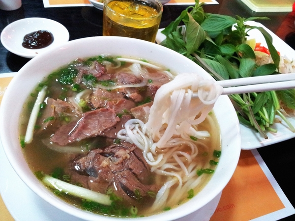 PHỞ LÝ QUỐC SƯ - LŨY BÁN BÍCH