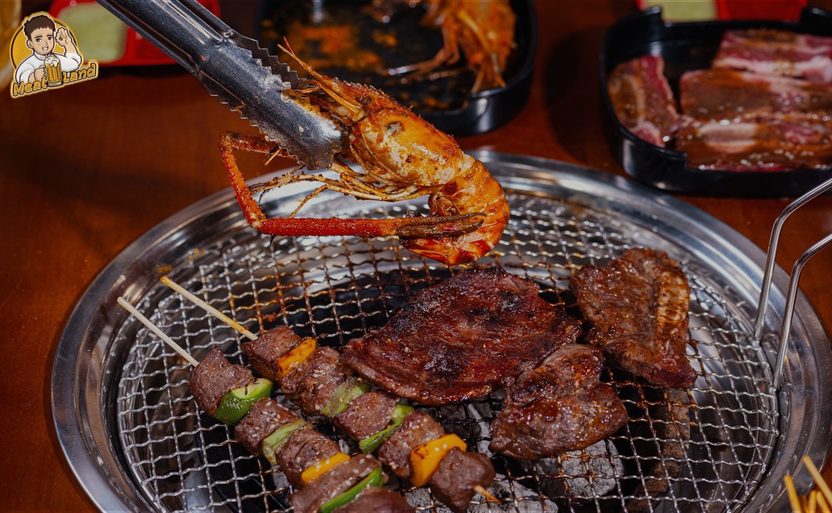 Meat Land - Phạm Văn Đồng