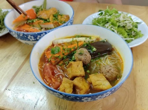 Bún Riêu Cô Chang - Nguyễn Cảnh Trân
