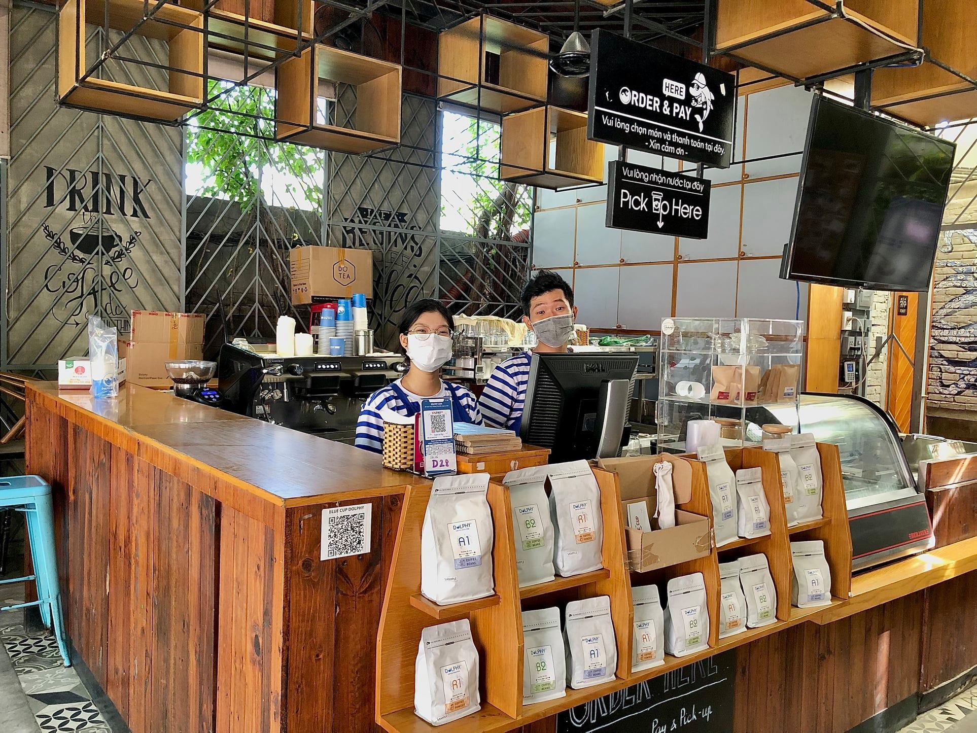 Dolphy Cafe - Nguyễn Văn Hưởng