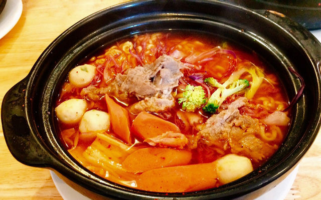 Bến Nứa Quán - Mì Chua Cay & Hải Sản Đà Nẵng - Hàng Đậu