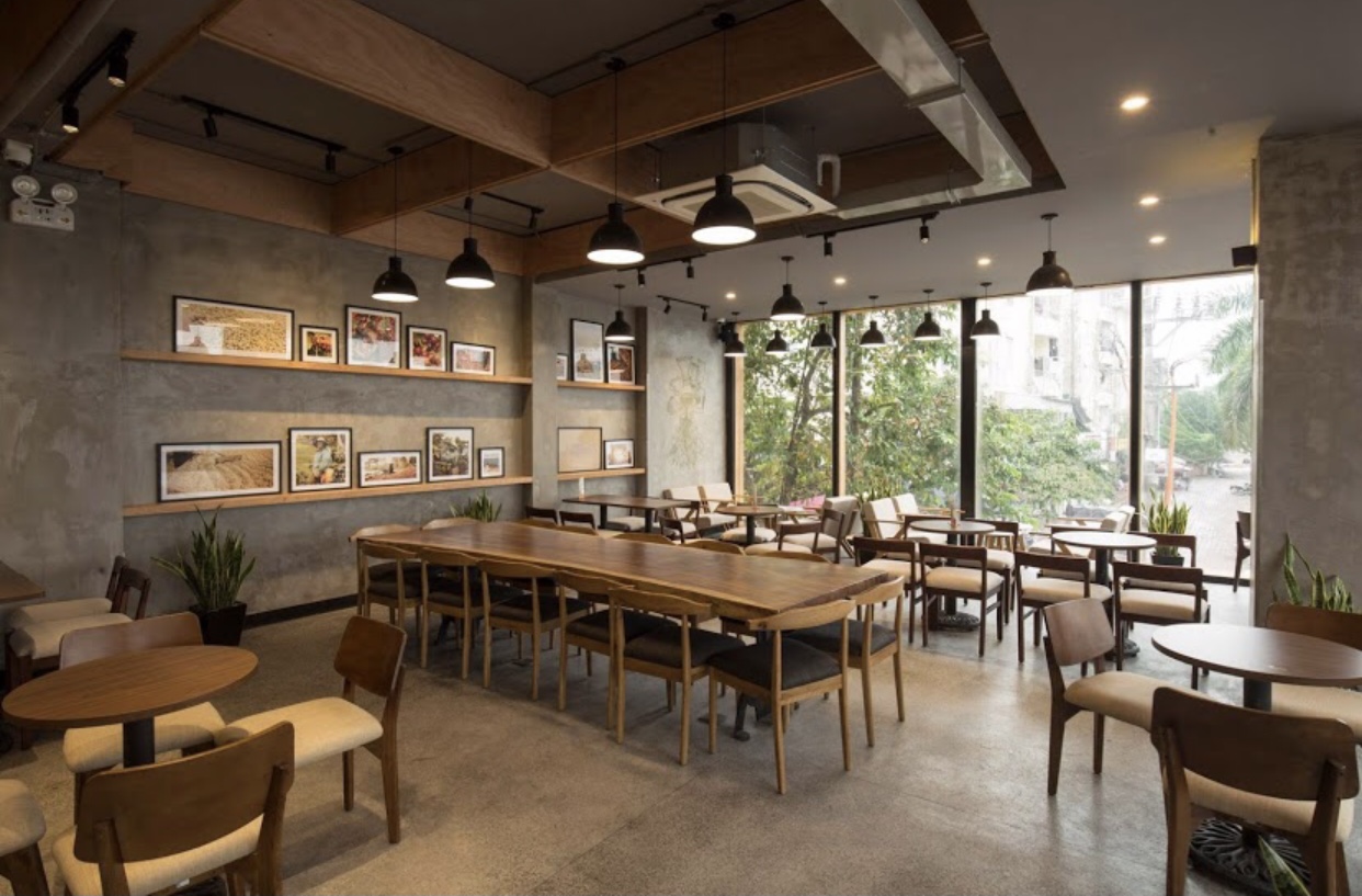 The Coffee House - 492 Nguyễn Thị Thập