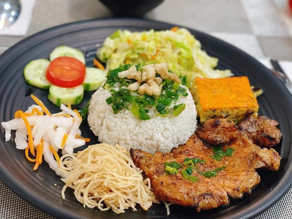 Cơm Tấm WOW - Hoàng Cầu Mới