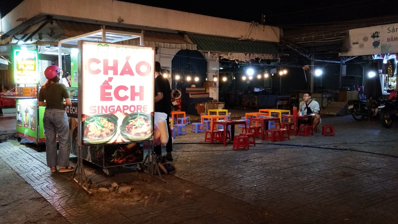 Ếch Ka Cháo Ếch Singapore - Lê Trọng Tấn