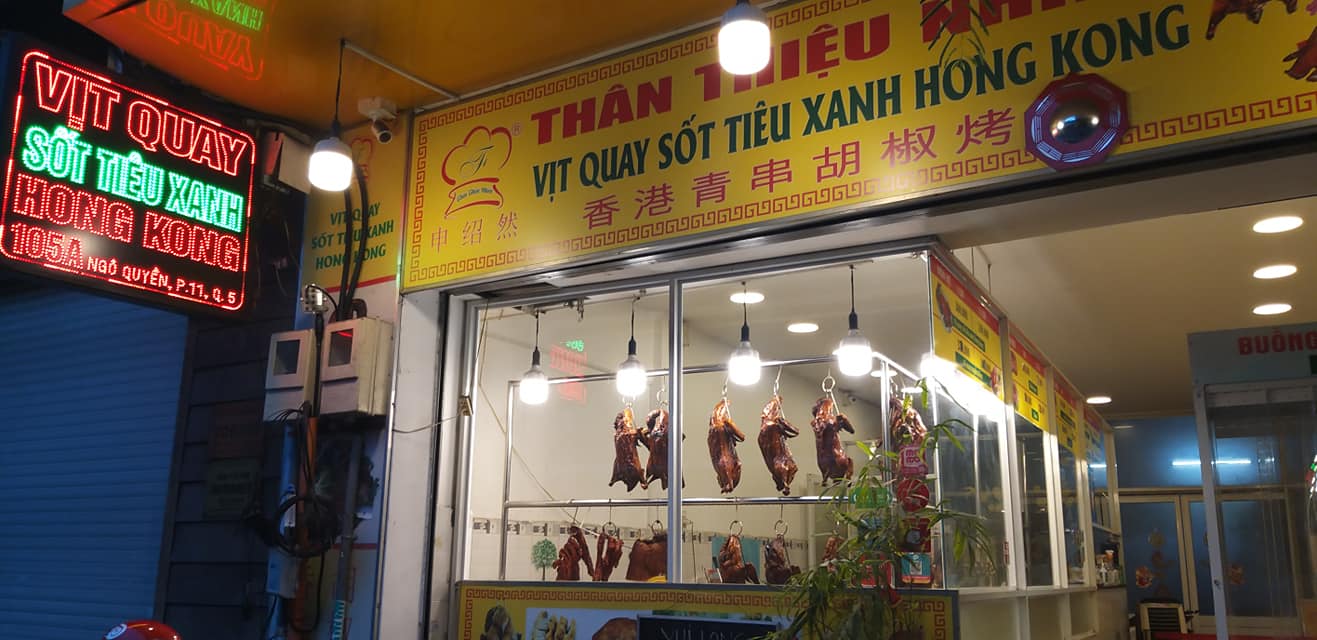 VỊT QUAY SỐT TIÊU XANH HONG KONG - Ngô Quyền