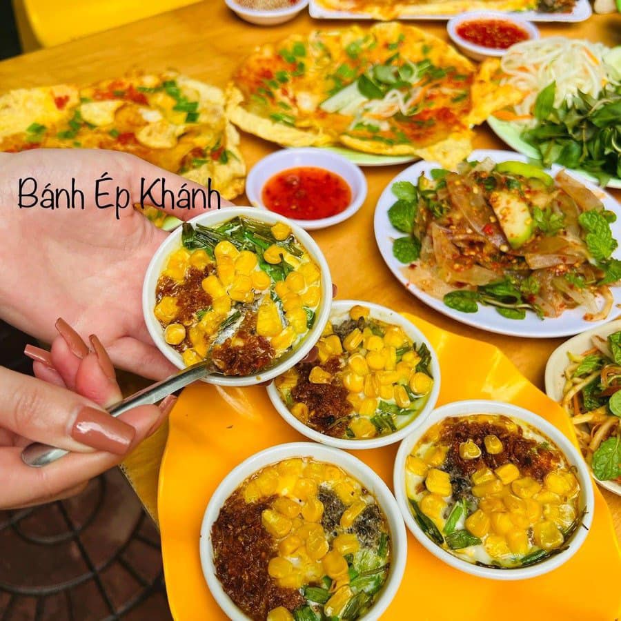 Khánh - Bánh Ép Huế - Hải Phòng