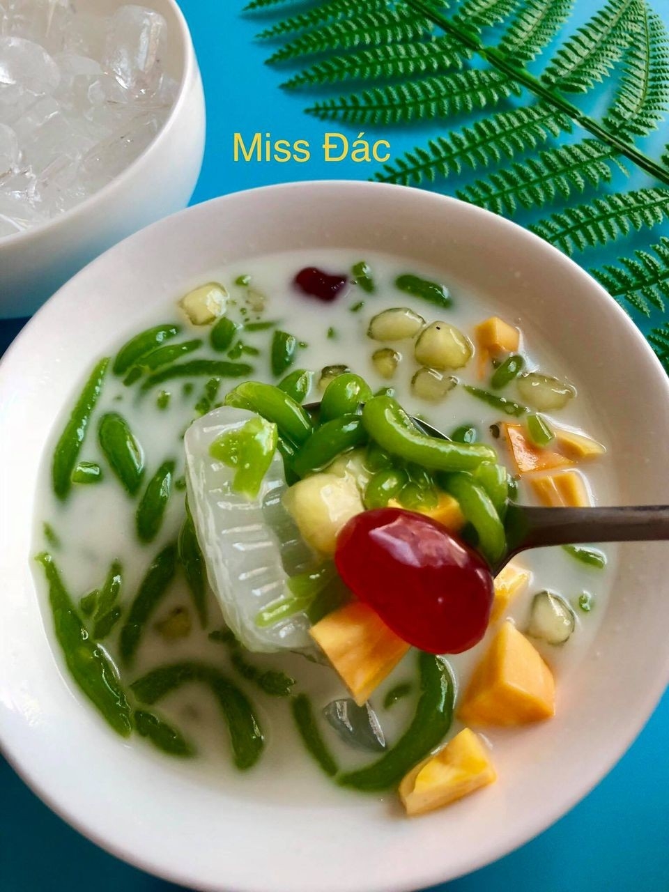 Miss Đác - Hoàng Sa