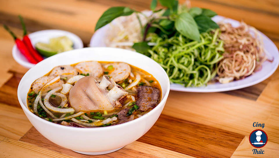 Bún Bò Huế O Nga - Triều Khúc