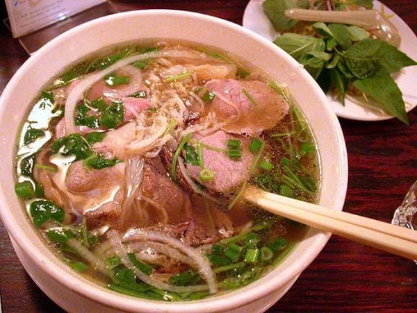 PHỞ LÝ QUỐC SƯ - LŨY BÁN BÍCH