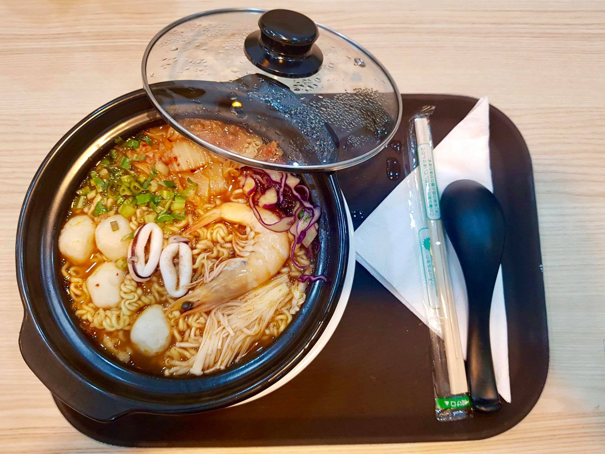 Blue Bee - Lê Văn Lương