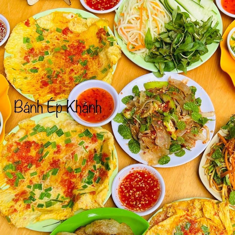 Khánh - Bánh Ép Huế - Hải Phòng