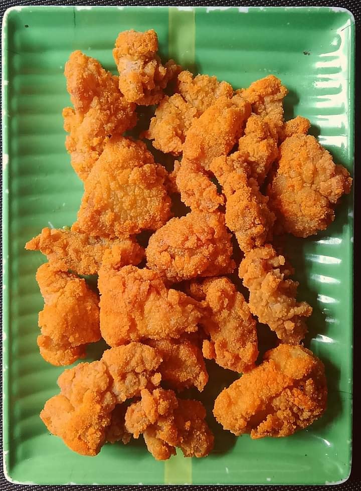 Gà Rán, Khoai Lang Lắc Ngọc Thảo - Đặng Văn Bi