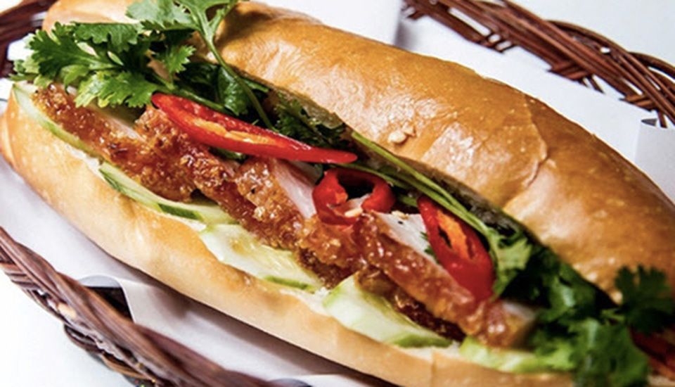 Bánh Mì Heo Quay Lão Trư - Nguyễn Hữu Cầu