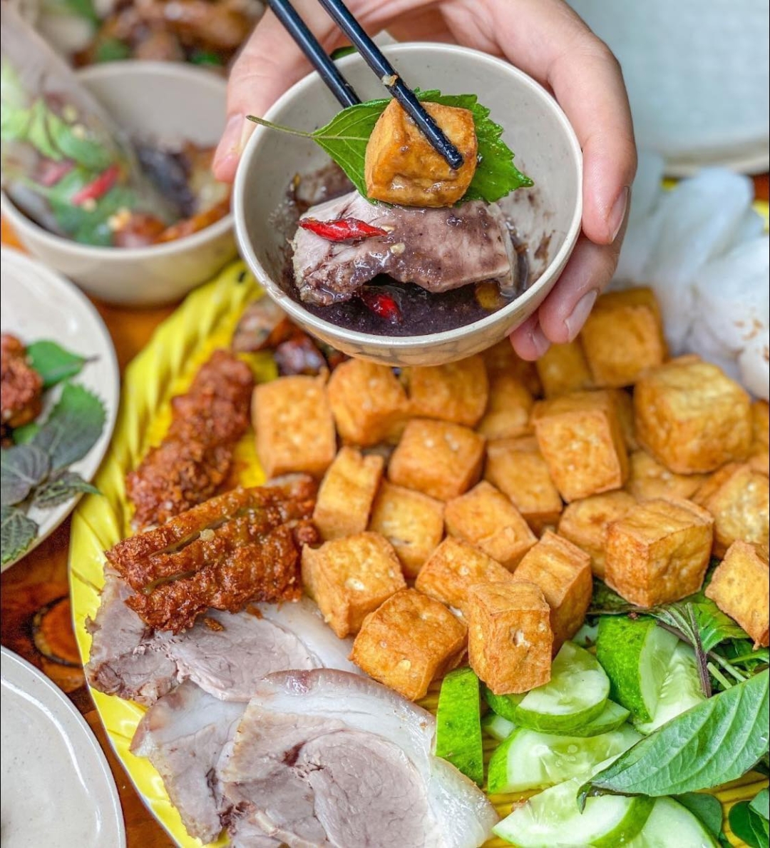 Bún Đậu Mẹt - Tạ Quang Bửu