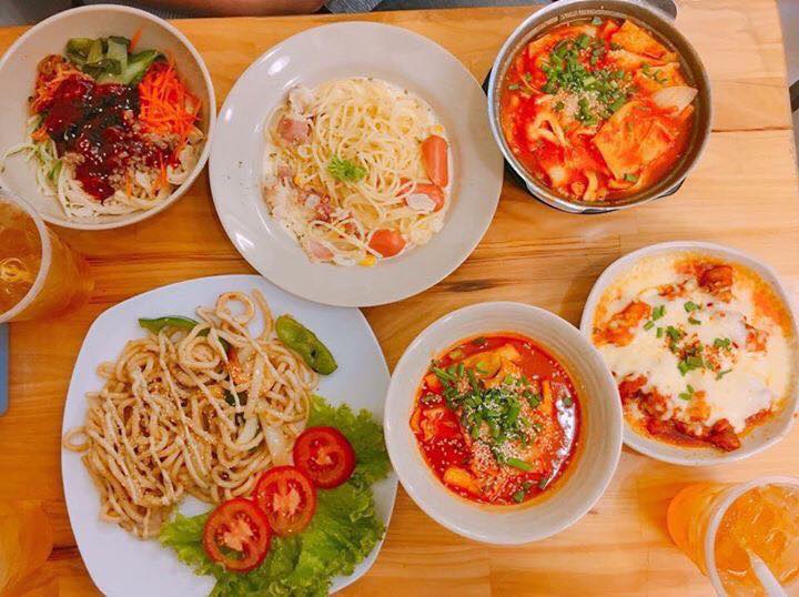 Moon Fast Food - Xuân Hồng