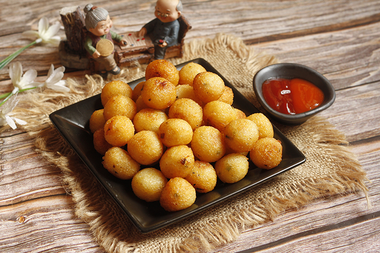 Cá Viên Chiên Cô 8 - Lê Văn Ninh