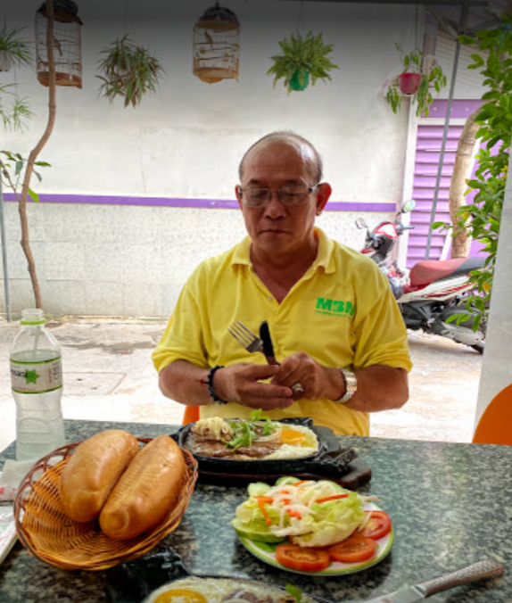 Bò Bít Tết Nguyên Thảo - Nguyễn Văn Đậu