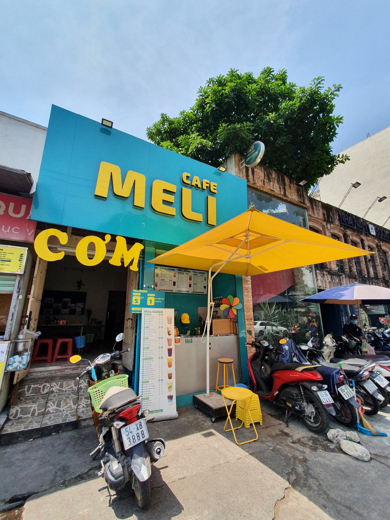 MELI CAFE - Ung Văn Khiêm