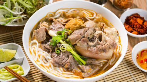 Bún Bò Huế O Huệ - Chiến Lược