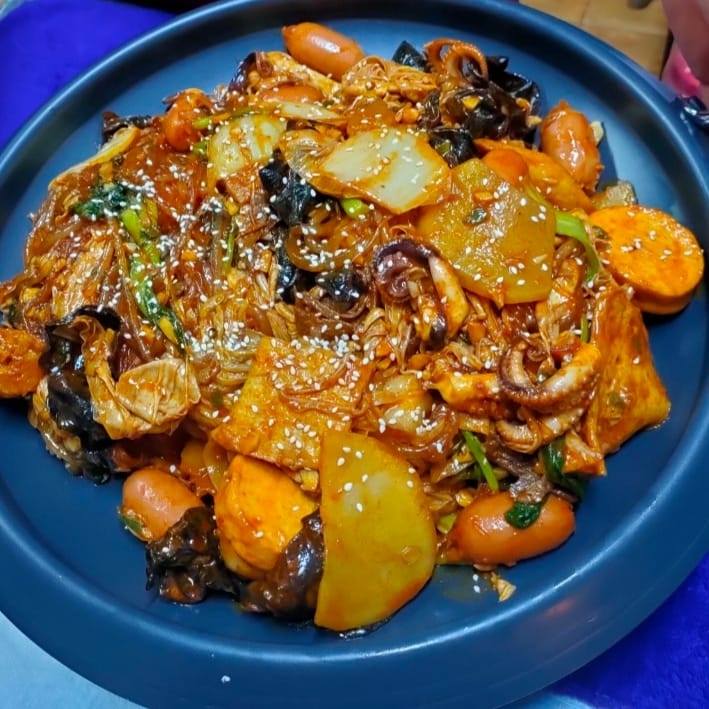 Nhà Hàng Mala Xiang Guo - Nguyễn Hữu Cảnh