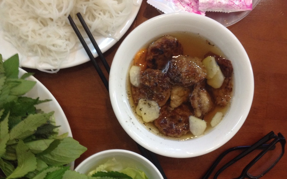 Bún Chả Hà Nội Gia Truyền Hà Linh - Nguyễn Tư Nghiêm