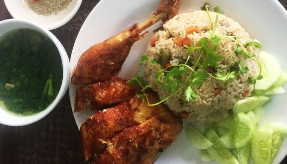 Cơm gà Việt Long - Lưu Hữu Phước