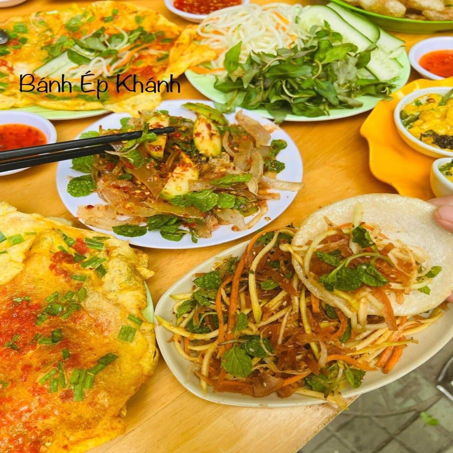 Khánh - Bánh Ép Huế - Hải Phòng