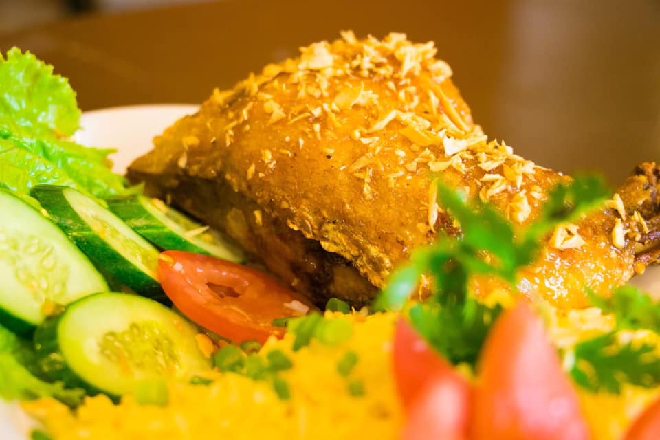 Tiệm Cơm Gà TH - Đặng Thuỳ Trâm