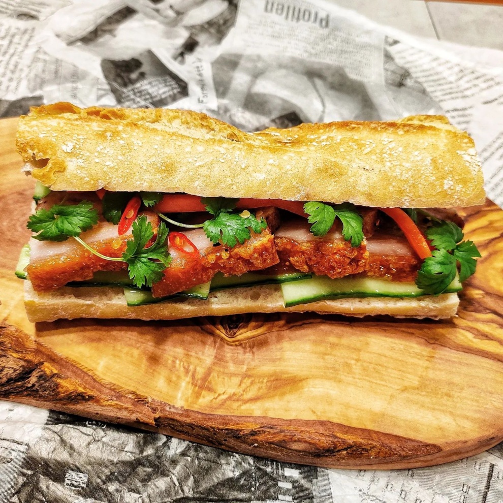Bánh Mì Chả Nóng Dũng Hạnh - Lê Đại Hành