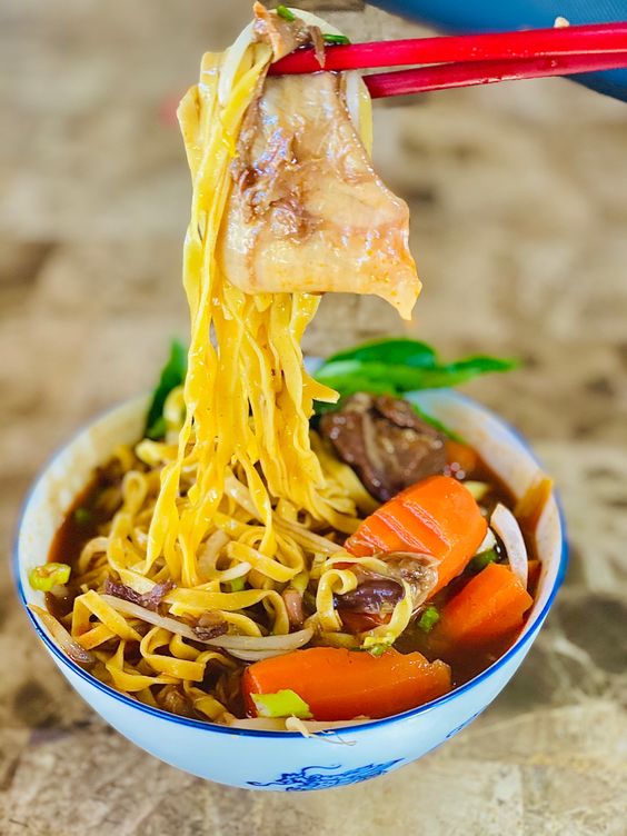 Miền Trung Quán - Bún Bò & Mì Quảng - Vườn Lài