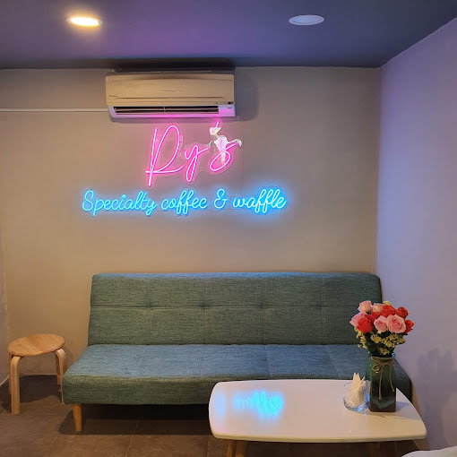 Ry’s Waffle & Specialty Coffee - Đinh Tiên Hoàng