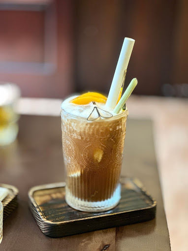 Khanh Cafe - Nguyên Hồng