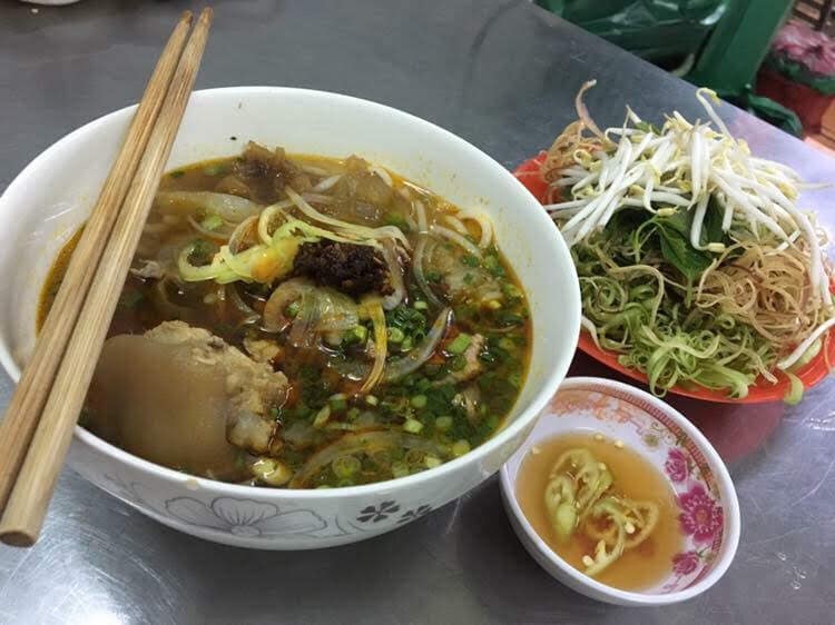Bún Bò Cô Hà - Bà Hạt