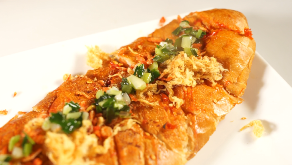 Bánh Mì Nướng Muối Ớt - Huỳnh Văn Chính