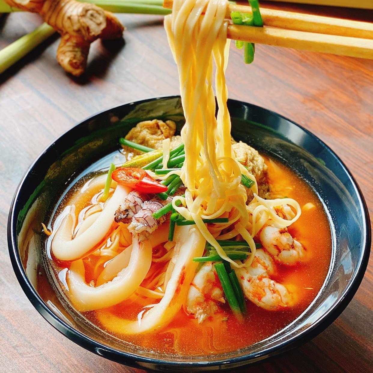 Bến Nứa Quán - Mì Chua Cay & Hải Sản Đà Nẵng - Hàng Đậu