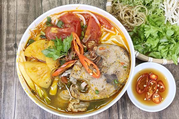 Bún Chả Cá Tam Giác - Dũng Sĩ Thanh Khê