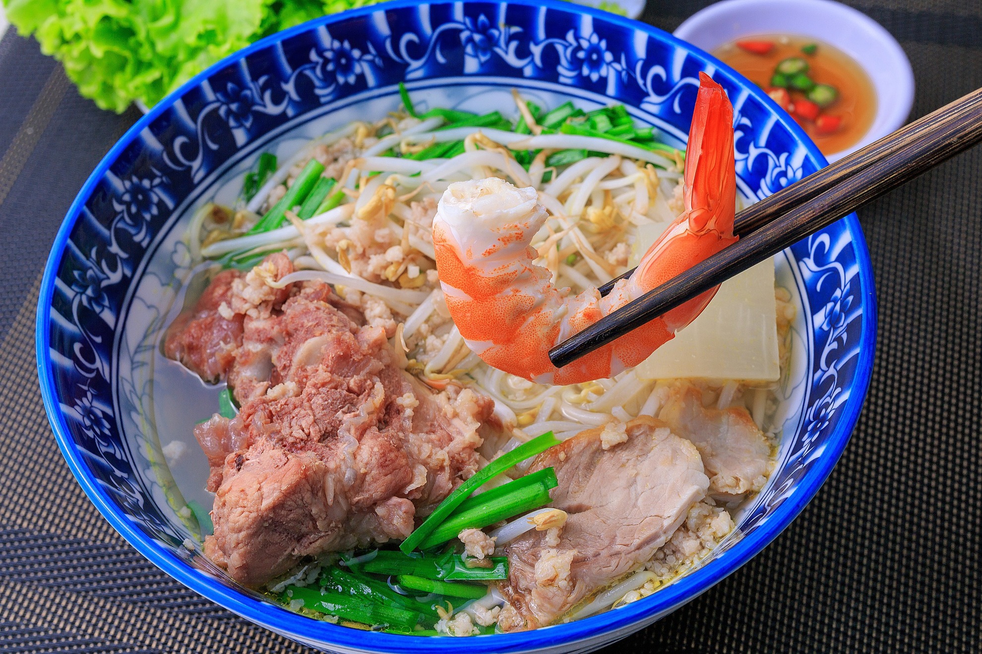 Cô Sang - Hủ Tiếu Nam Vang - Giang Văn Minh