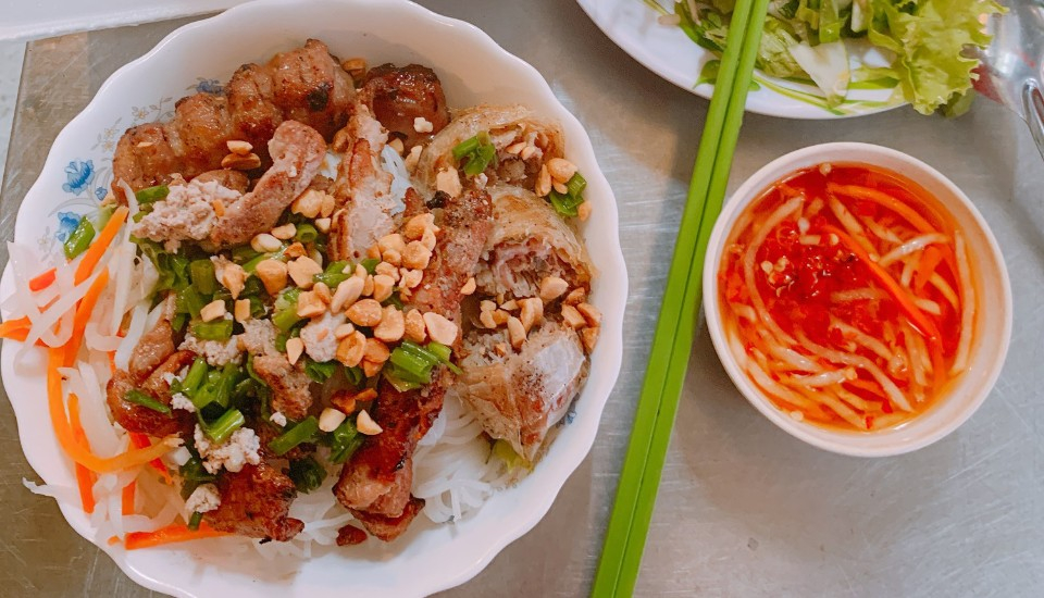 Bún Thịt Nướng Cô Thy - Bình Thời