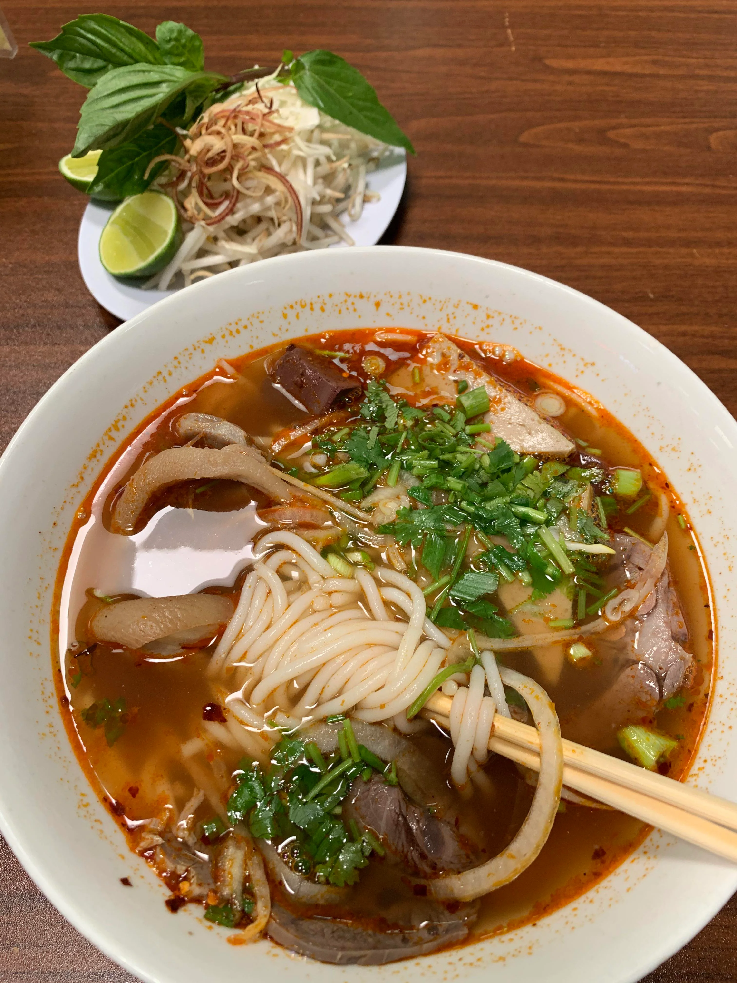 Bún Bò Huế Thuỷ Béo - Lò Đúc