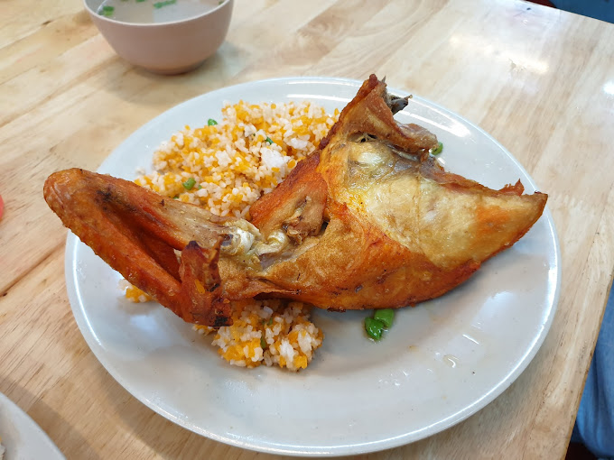 Cơm Gà Bà Buội Hội An - Hồ Nghinh