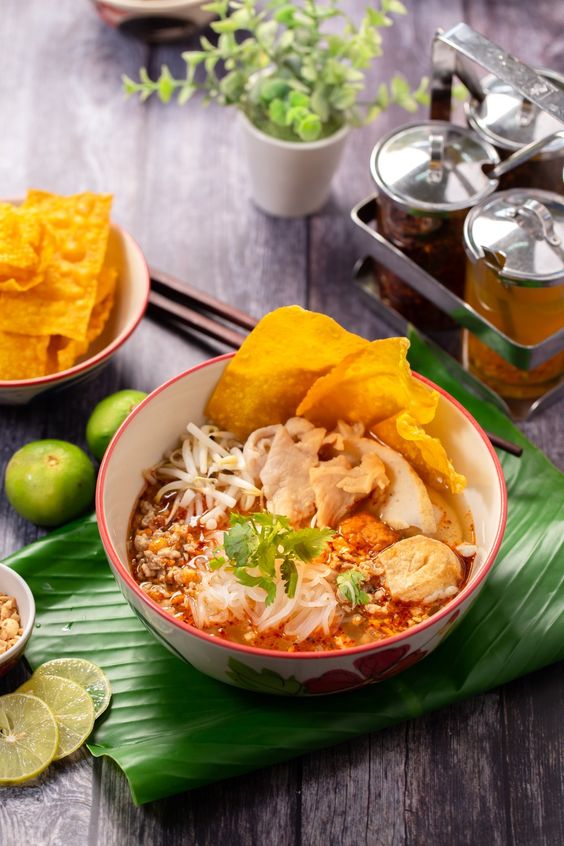 Tiệm Mì Lủ Kí Mì Gia - Hủ Tiếu Mì Hoành Thánh - Thạch Lam