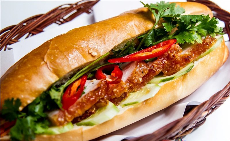 Bánh Mì Heo Quay Đình Ký - Lê Văn Lương