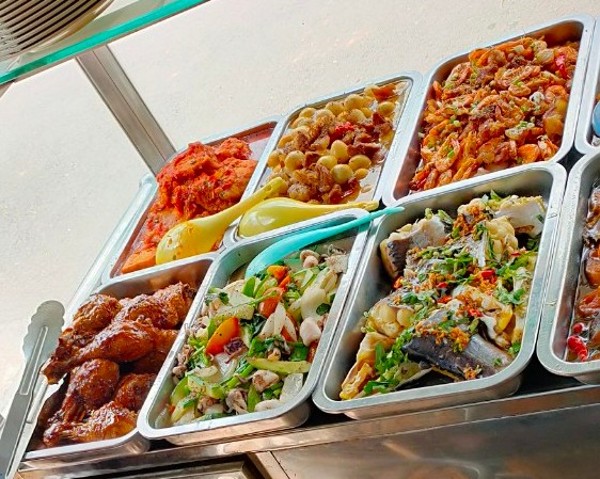 Hẻm ăn 254 - Bến Vân Đồn